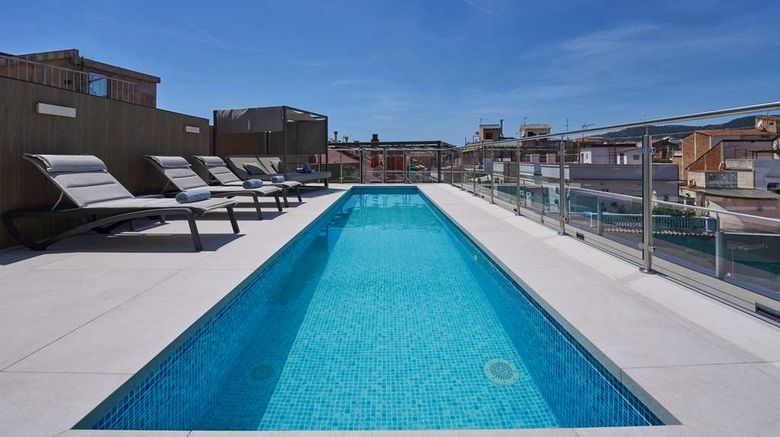 <b>Catalonia Barcelona 505 Pool</b>. Images powered by <a href="https://iceportal.shijigroup.com/" title="IcePortal" target="_blank">IcePortal</a>.