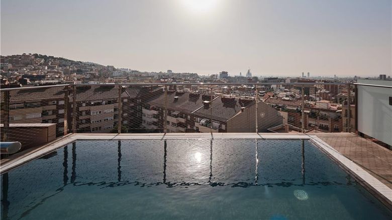 <b>Catalonia Park Putxet Pool</b>. Images powered by <a href="https://iceportal.shijigroup.com/" title="IcePortal" target="_blank">IcePortal</a>.