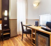 Catalonia Giralda Hotel Room