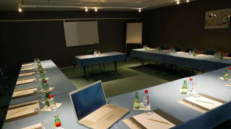 <b>New Hotel Charlemagne Meeting</b>. Images powered by <a href="https://iceportal.shijigroup.com/" title="IcePortal" target="_blank">IcePortal</a>.