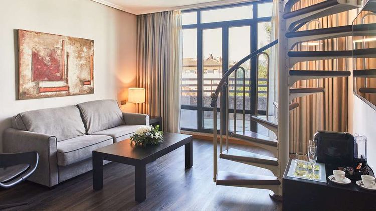Silken Ciudad de Vitoria Hotel Suite