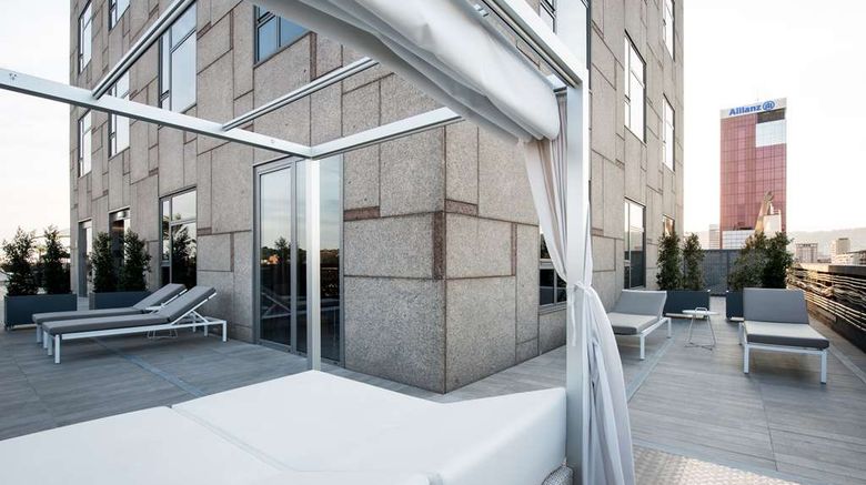 <b>Catalonia Barcelona Plaza Room</b>. Images powered by <a href="https://iceportal.shijigroup.com/" title="IcePortal" target="_blank">IcePortal</a>.