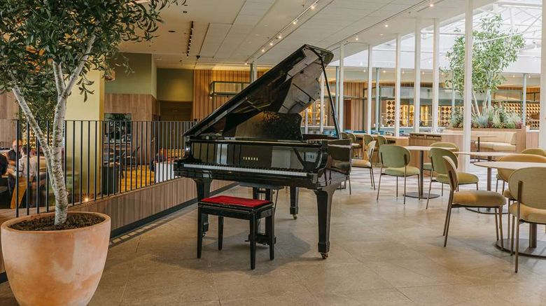 <b>Catalonia Barcelona Plaza Lobby</b>. Images powered by <a href="https://iceportal.shijigroup.com/" title="IcePortal" target="_blank">IcePortal</a>.