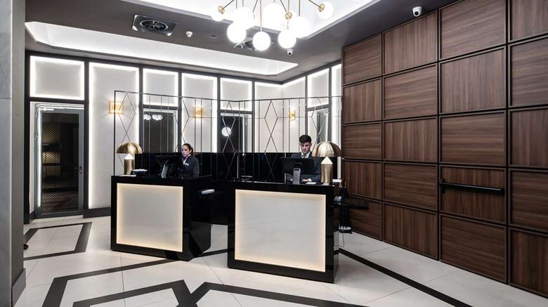<b>Catalonia Gran Via Lobby</b>. Images powered by <a href="https://iceportal.shijigroup.com/" title="IcePortal" target="_blank">IcePortal</a>.