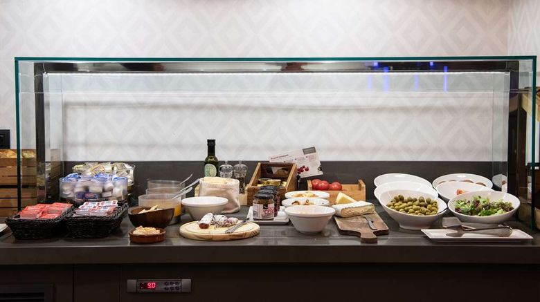 <b>Catalonia Gran Via Restaurant</b>. Images powered by <a href="https://iceportal.shijigroup.com/" title="IcePortal" target="_blank">IcePortal</a>.