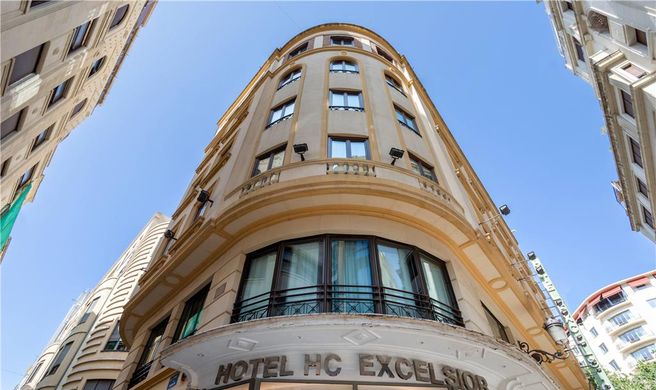 Catalonia Excelsior Exterior