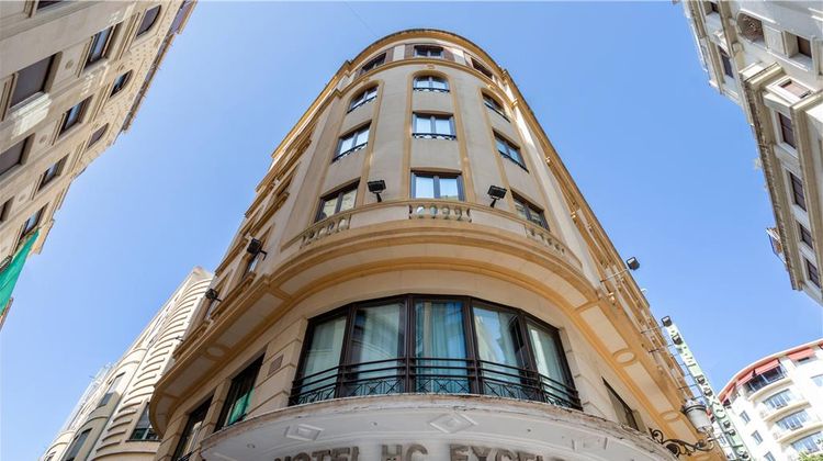 Catalonia Excelsior Exterior