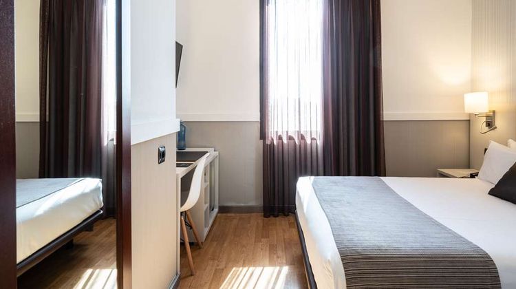 Catalonia Gran Hotel Verdi Room