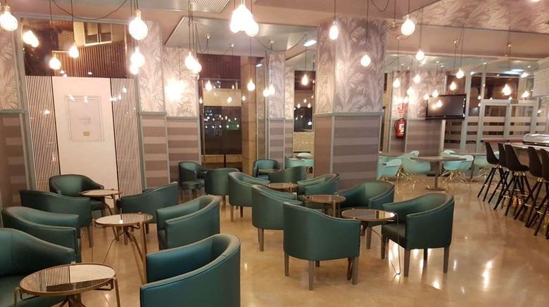 <b>Silken Reino de Aragon Restaurant</b>. Images powered by <a href="https://iceportal.shijigroup.com/" title="IcePortal" target="_blank">IcePortal</a>.