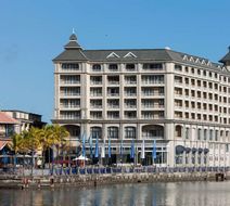 Labourdonnais Waterfront Hotel Exterior