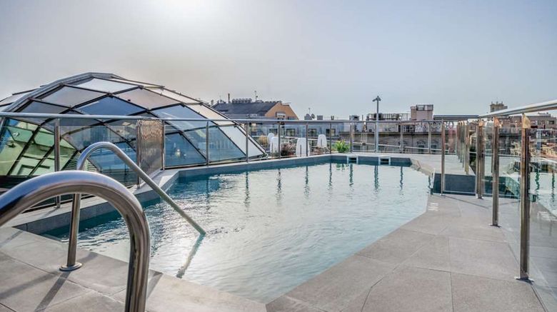 <b>Silken Gran Hotel Havana Pool</b>. Images powered by <a href="https://iceportal.shijigroup.com/" title="IcePortal" target="_blank">IcePortal</a>.