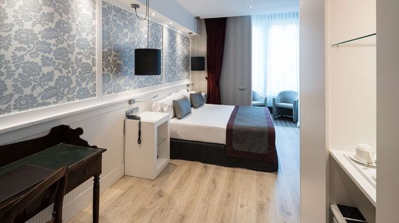 <b>Catalonia Plaza Cataluna Room</b>. Images powered by <a href="https://iceportal.shijigroup.com/" title="IcePortal" target="_blank">IcePortal</a>.