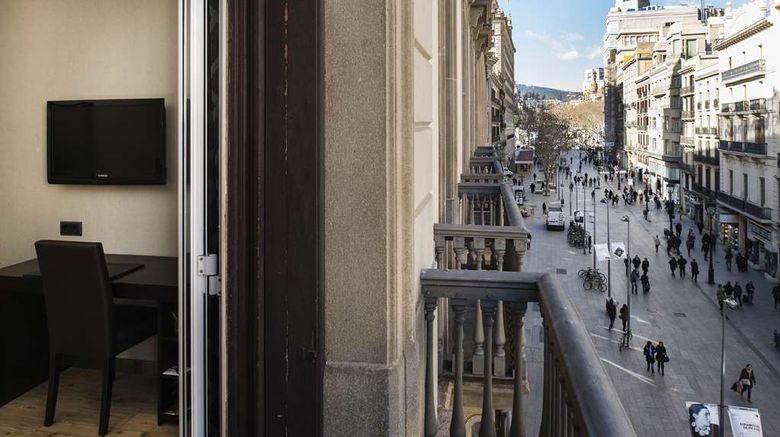 <b>Catalonia Portal Del Angel Room</b>. Images powered by <a href="https://iceportal.shijigroup.com/" title="IcePortal" target="_blank">IcePortal</a>.