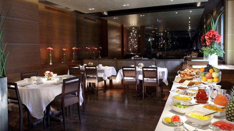 <b>Hotel Splendid Etoile Restaurant</b>. Images powered by <a href="https://iceportal.shijigroup.com/" title="IcePortal" target="_blank">IcePortal</a>.