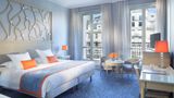 <b>Hotel Splendid Etoile Suite</b>. Images powered by <a href="https://iceportal.shijigroup.com/" title="IcePortal" target="_blank">IcePortal</a>.