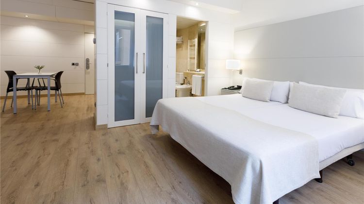 Aparthotel Mariano Cubi Room
