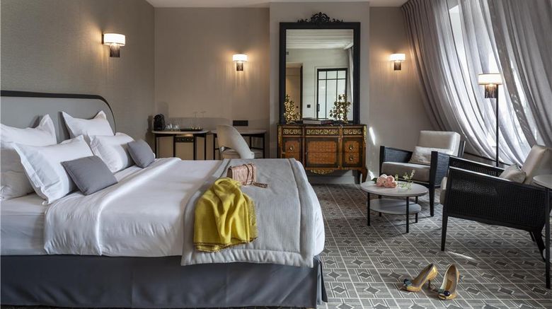 <b>Hotel Lenox Montparnasse Suite</b>. Images powered by <a href="https://iceportal.shijigroup.com/" title="IcePortal" target="_blank">IcePortal</a>.
