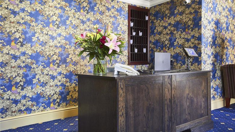 <b>The George Lobby</b>. Images powered by <a href="https://iceportal.shijigroup.com/" title="IcePortal" target="_blank">IcePortal</a>.