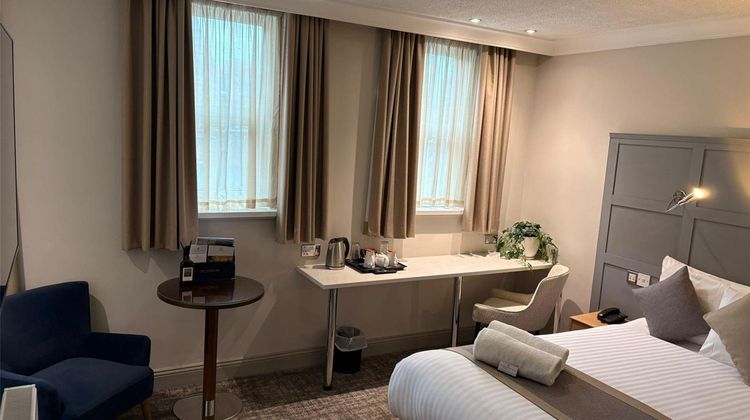 The Caledonian Hotel Room