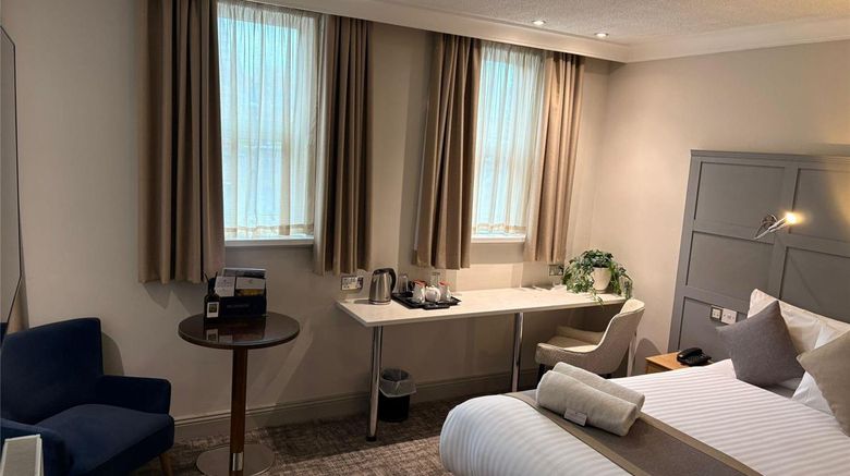 <b>The Caledonian Hotel Room</b>. Images powered by <a href="https://iceportal.shijigroup.com/" title="IcePortal" target="_blank">IcePortal</a>.