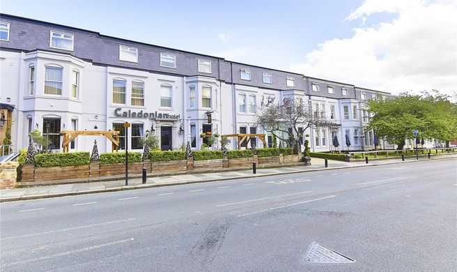 The Caledonian Hotel Exterior