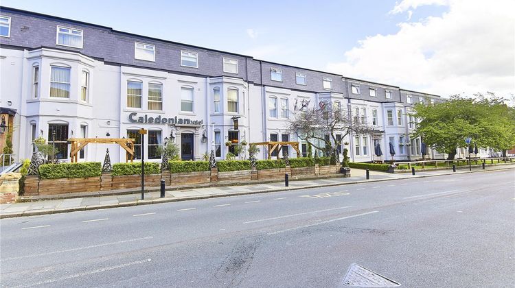 The Caledonian Hotel Exterior