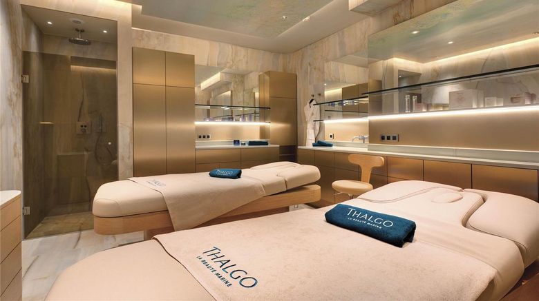 <b>La Demeure Montaigne Spa</b>. Images powered by <a href="https://iceportal.shijigroup.com/" title="IcePortal" target="_blank">IcePortal</a>.