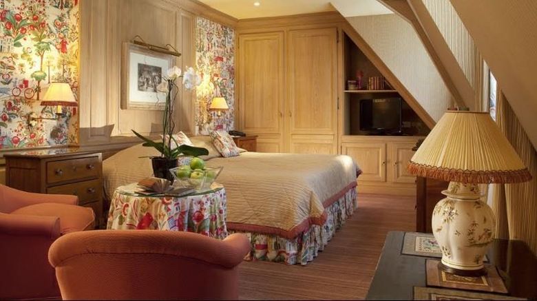 <b>Hotel Chambiges Elysees Room</b>. Images powered by <a href="https://iceportal.shijigroup.com/" title="IcePortal" target="_blank">IcePortal</a>.