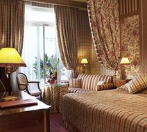 Hotel Chambiges Elysees Room