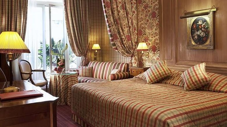 <b>Hotel Chambiges Elysees Room</b>. Images powered by <a href="https://iceportal.shijigroup.com/" title="IcePortal" target="_blank">IcePortal</a>.