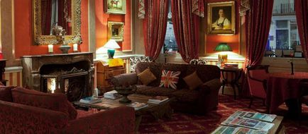 The Leonard Hotel & Residence Lobby