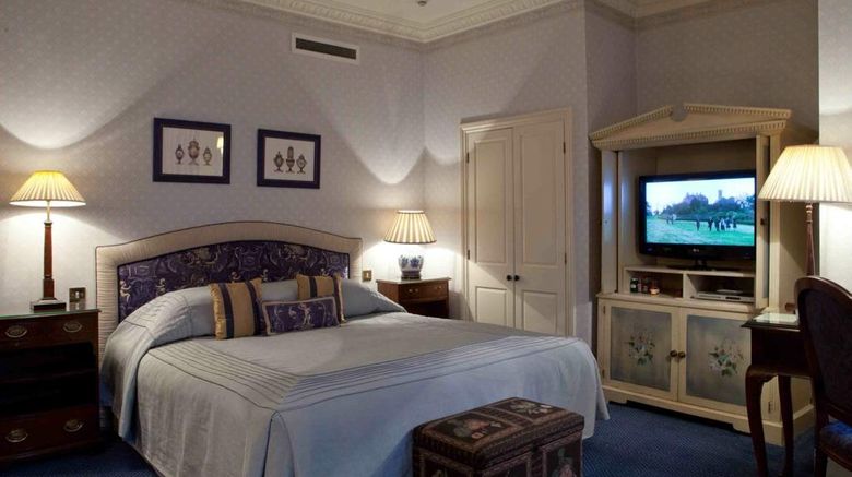 <b>The Leonard Hotel & Residence Room</b>. Images powered by <a href="https://iceportal.shijigroup.com/" title="IcePortal" target="_blank">IcePortal</a>.