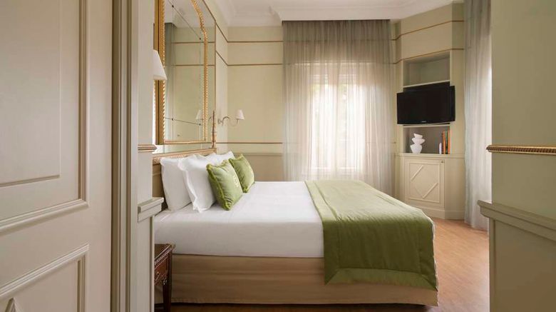 <b>Degli Aranci Hotel Room</b>. Images powered by <a href="https://iceportal.shijigroup.com/" title="IcePortal" target="_blank">IcePortal</a>.