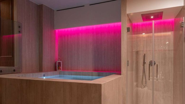 <b>Degli Aranci Hotel Spa</b>. Images powered by <a href="https://iceportal.shijigroup.com/" title="IcePortal" target="_blank">IcePortal</a>.