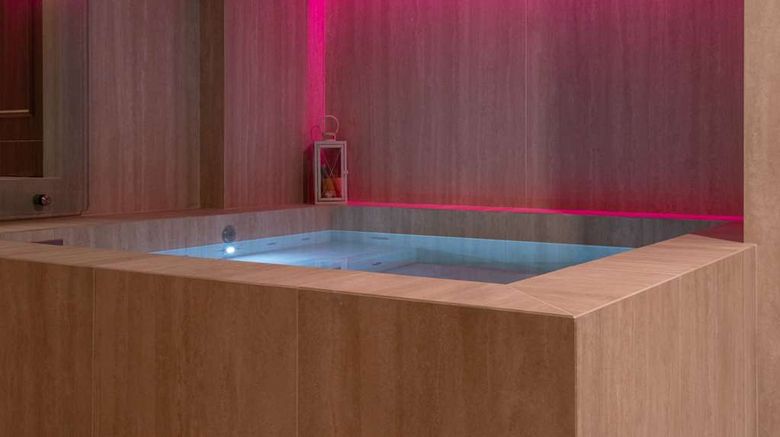 <b>Degli Aranci Hotel Spa</b>. Images powered by <a href="https://iceportal.shijigroup.com/" title="IcePortal" target="_blank">IcePortal</a>.