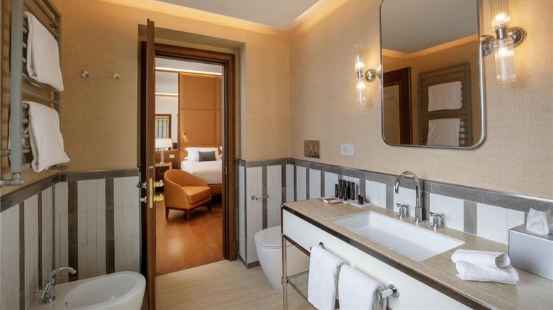 <b>Imperiale Hotel Room</b>. Images powered by <a href="https://iceportal.shijigroup.com/" title="IcePortal" target="_blank">IcePortal</a>.