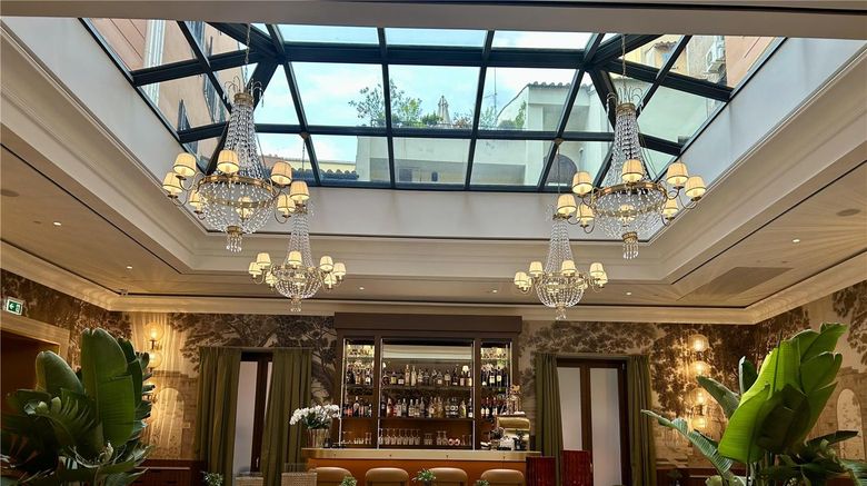 <b>Imperiale Hotel Restaurant</b>. Images powered by <a href="https://iceportal.shijigroup.com/" title="IcePortal" target="_blank">IcePortal</a>.