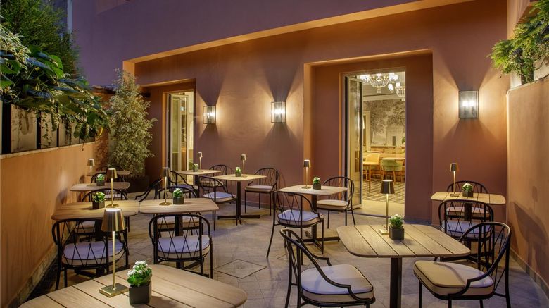 <b>Imperiale Hotel Restaurant</b>. Images powered by <a href="https://iceportal.shijigroup.com/" title="IcePortal" target="_blank">IcePortal</a>.