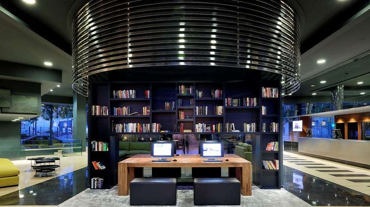 Hotel Icaria Barcelona Lobby