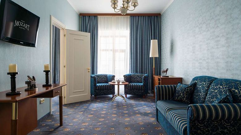 <b>Mozart Hotel Suite</b>. Images powered by <a href="https://iceportal.shijigroup.com/" title="IcePortal" target="_blank">IcePortal</a>.