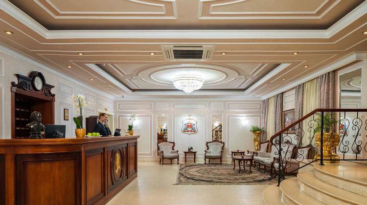 Mozart Hotel Lobby