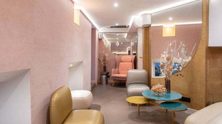 <b>Arc Elysees Hotel Lobby</b>. Images powered by <a href="https://iceportal.shijigroup.com/" title="IcePortal" target="_blank">IcePortal</a>.
