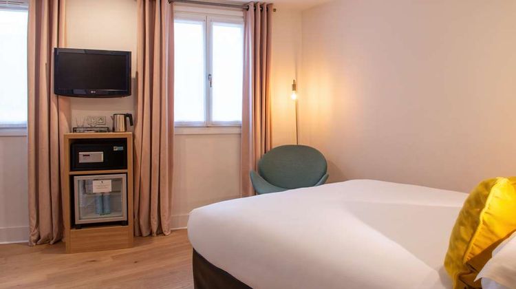 Hotel Arc de Triomphe Room