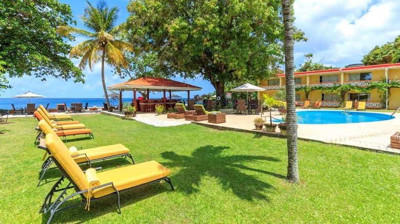 <b>Sunset Shores Beach Hotel Exterior</b>. Images powered by <a href="https://iceportal.shijigroup.com/" title="IcePortal" target="_blank">IcePortal</a>.