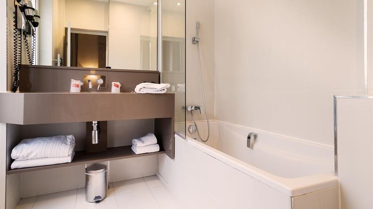 Hotel Chambellan Morgane Room