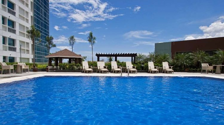 Quest Hotel & Conference Center - Cebu Pool