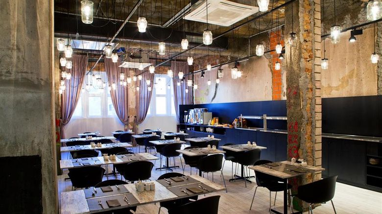 <b>Catalonia Berlin Mitte Hotel Restaurant</b>. Images powered by <a href="https://iceportal.shijigroup.com/" title="IcePortal" target="_blank">IcePortal</a>.