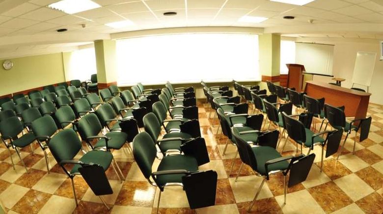 <b>Tourist Hotel Kyiv Meeting</b>. Images powered by <a href="https://iceportal.shijigroup.com/" title="IcePortal" target="_blank">IcePortal</a>.