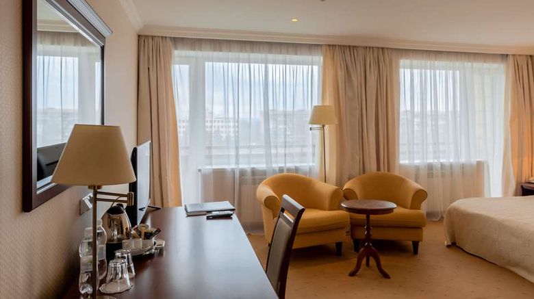 <b>Intourist Zaporizhzhia Suite</b>. Images powered by <a href="https://iceportal.shijigroup.com/" title="IcePortal" target="_blank">IcePortal</a>.