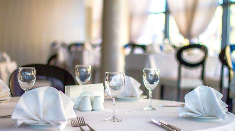 <b>Intourist Zaporizhzhia Restaurant</b>. Images powered by <a href="https://iceportal.shijigroup.com/" title="IcePortal" target="_blank">IcePortal</a>.